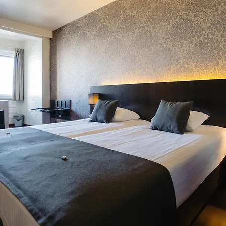 Ambassadeur Hotel 3*